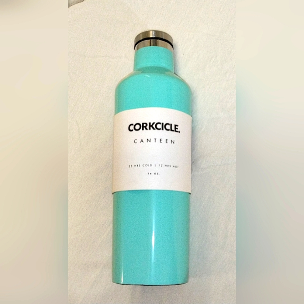 Corkcicle Canteen Water Bottle Thermos 25 hrs cold 12 hrs hot Triple Insulated